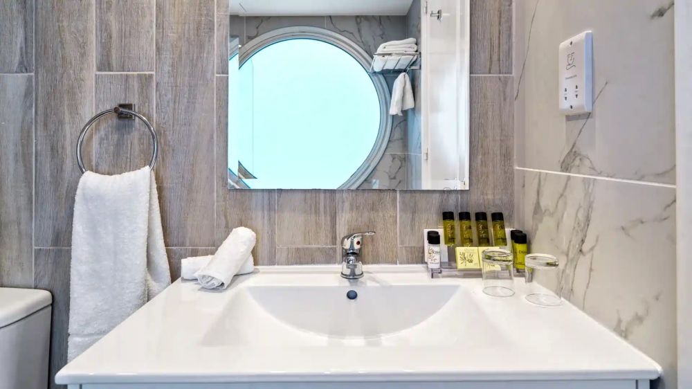 Twin / Double Sea View, Leonardo Plaza Cypria Maris (Adults Only 16+) 4*