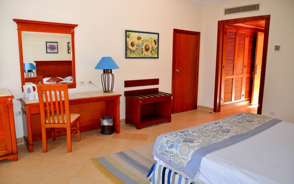 Superior Room GV/PV/SV, Amwaj Oyoun Resort & Spa Sharm El Sheikh 5*