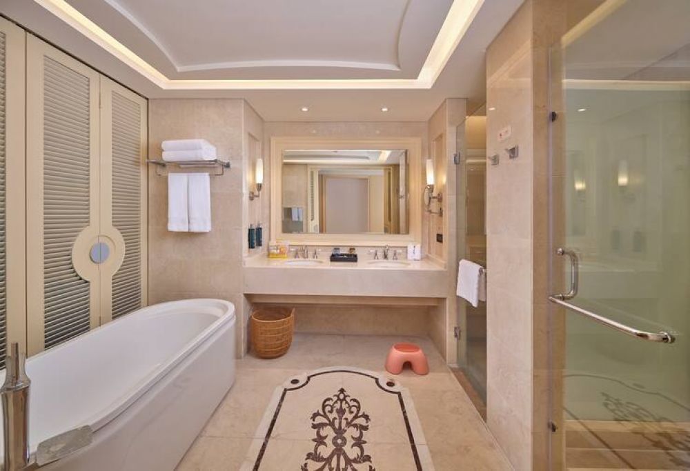 Twin Family Room, DoubleTree by Hilton Sanya Bay 3*