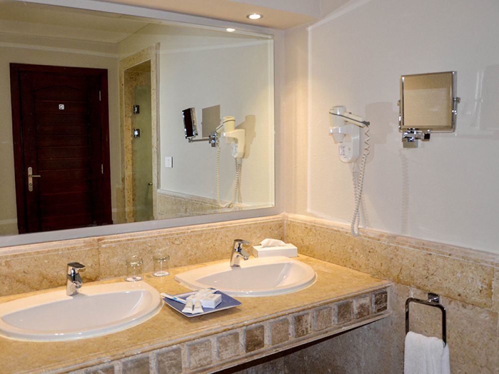 Jacuzzi Suite, Coral Sea Holiday Resort 5*