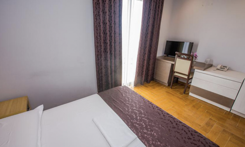 Superior Double Room with Balcony and Sea View, Apollon 4*