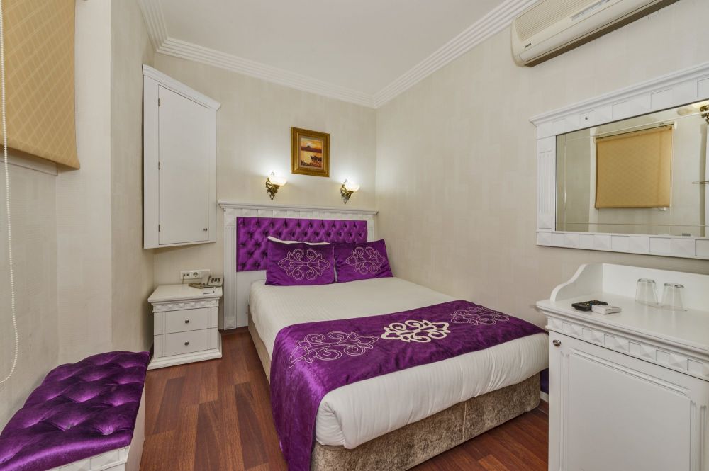 Economy room, Istanbul Holiday Hotel 3*