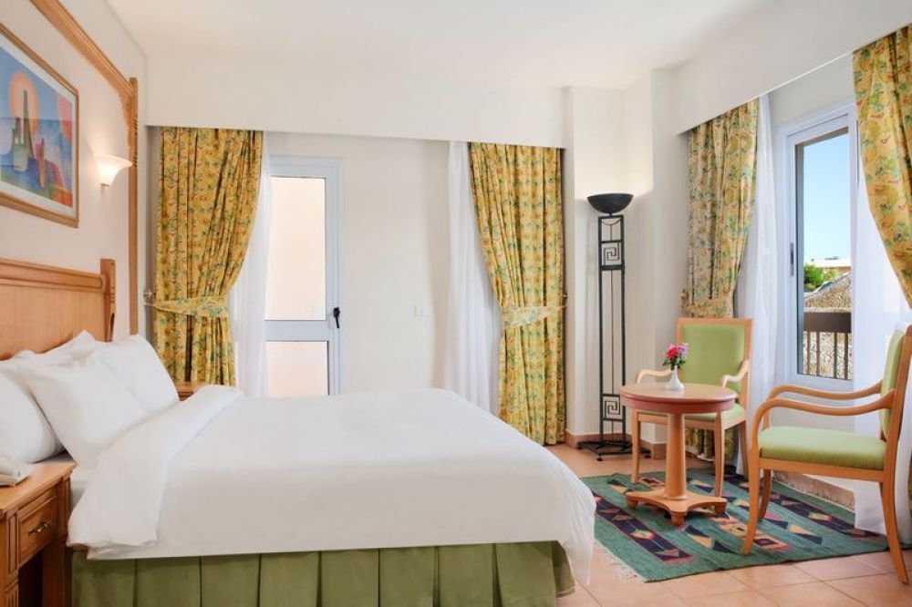 Standard Room GV/PV, Hurghada Long Beach Resort (ex.Hilton Long Beach Resort) 4*