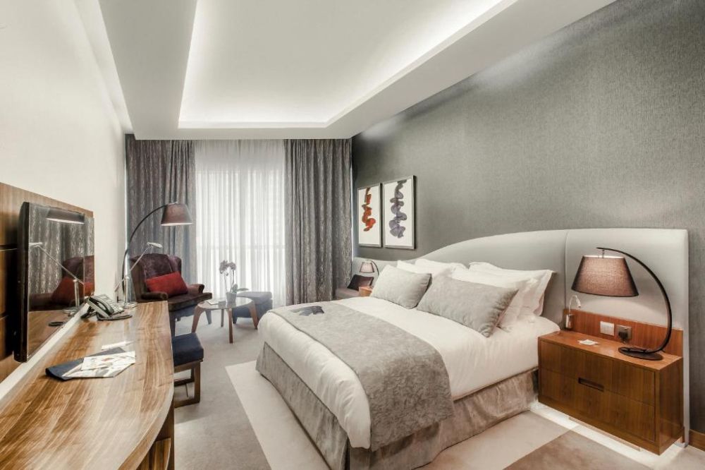 Standard Room, Radisson Blu Hotel Dubai Waterfront 5*