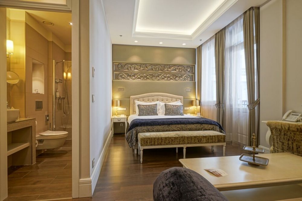 De Luxe, Prestige Hotel Budapest 4*