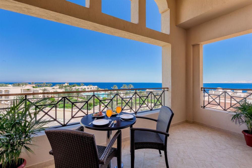 Executive Suite, Cleopatra Luxury Resort Sharm El Sheikh 5*
