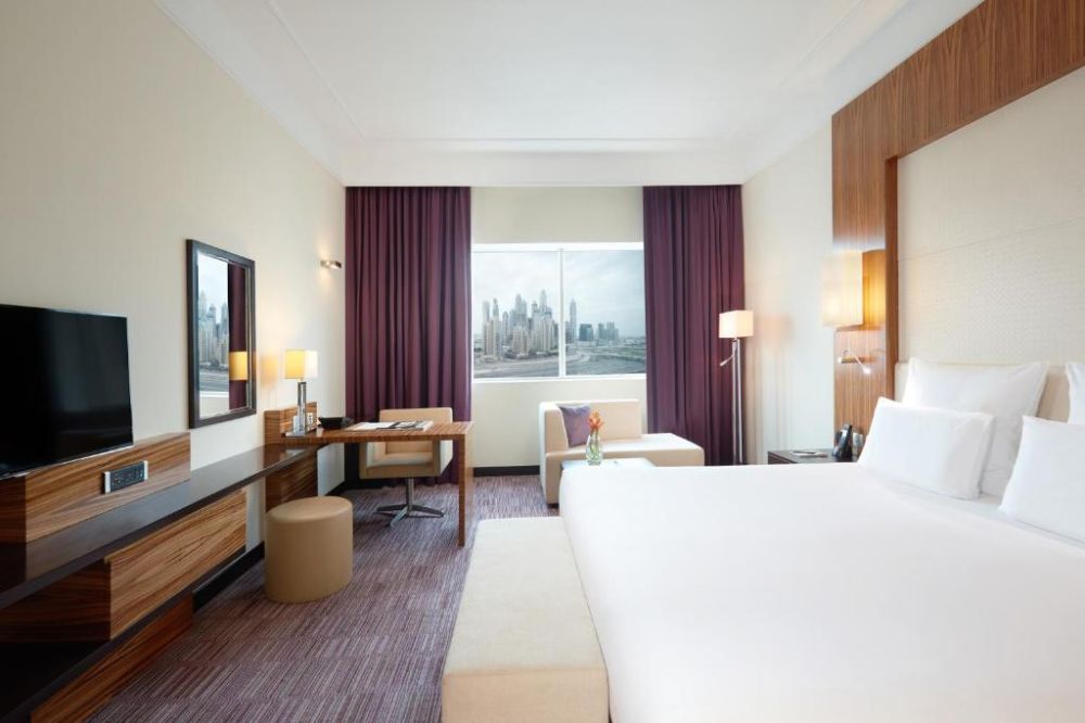 Superior Room, Pullman Dubai Jumeirah Lakes Towers 5*