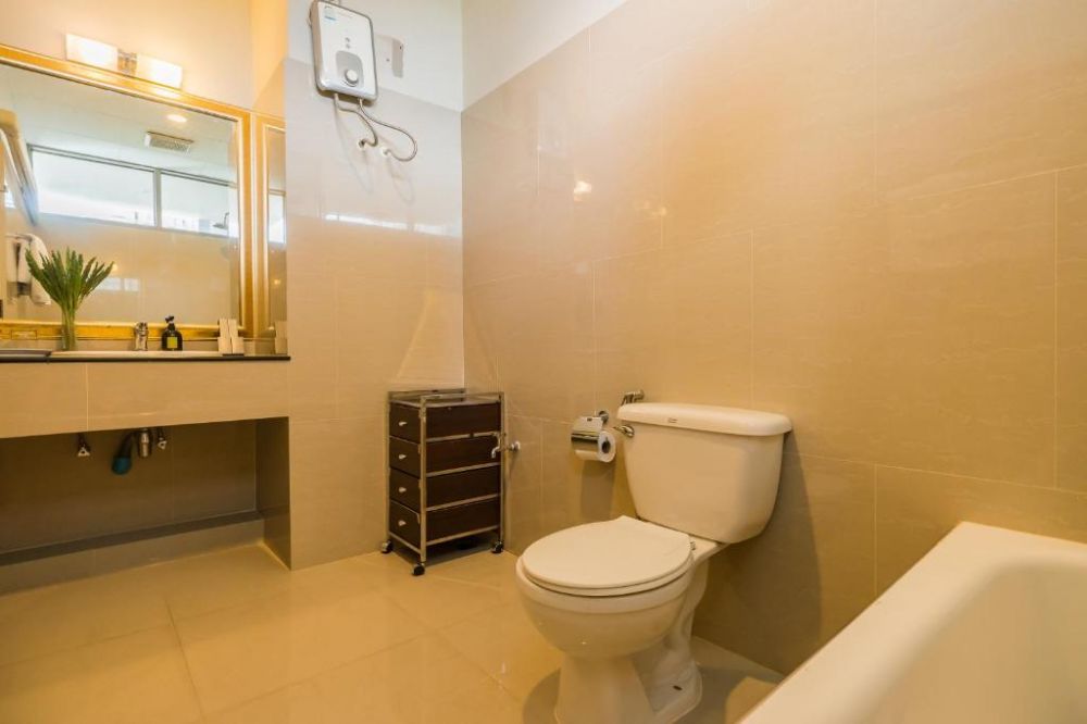 1 Bedroom Junior Suite, Asoke Residence Sukhumvit 4*