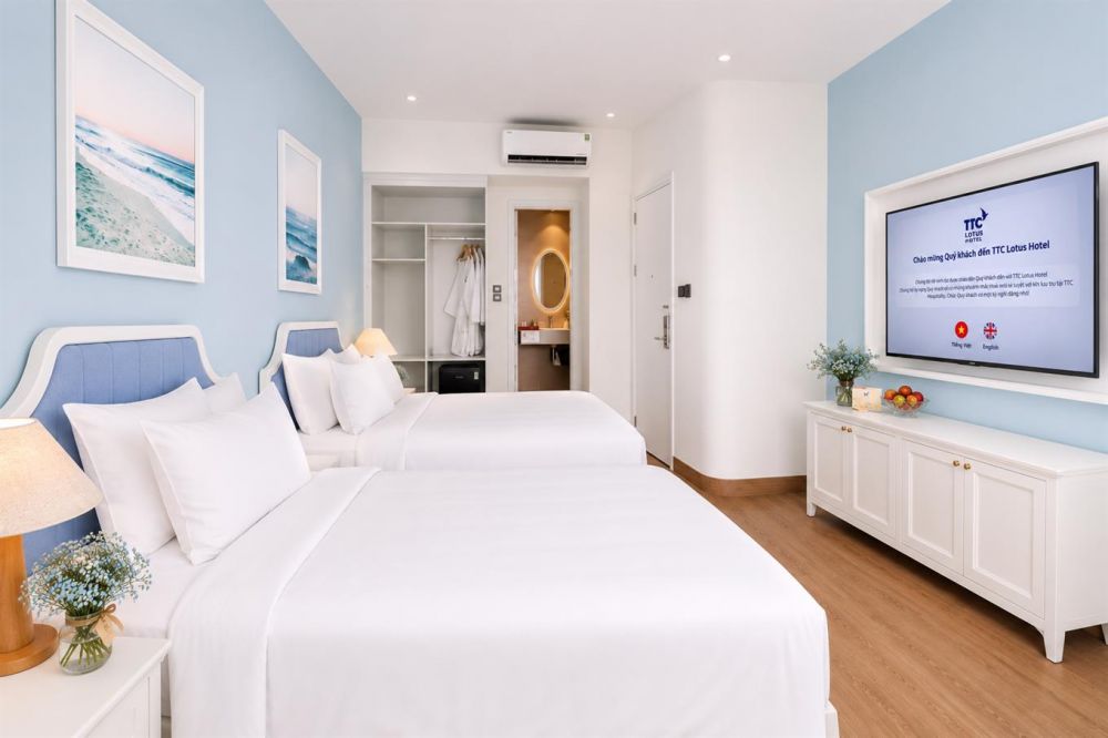 Premium Deluxe Triple Room, TTC Lotus Hotel 4*