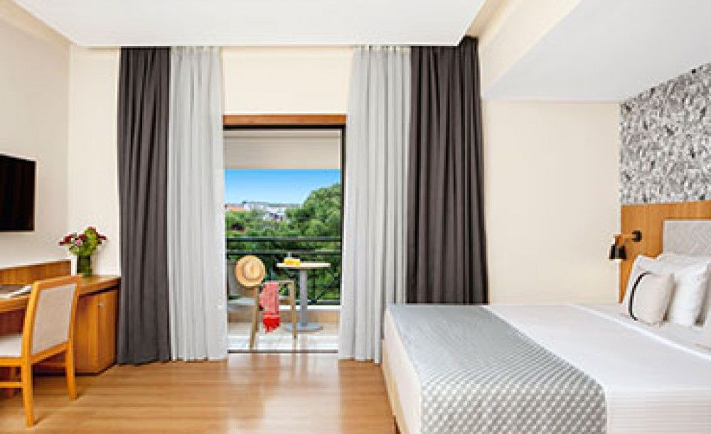 Premium 2 bedroom SSV, Ramada Athens Attica Riviera 4*