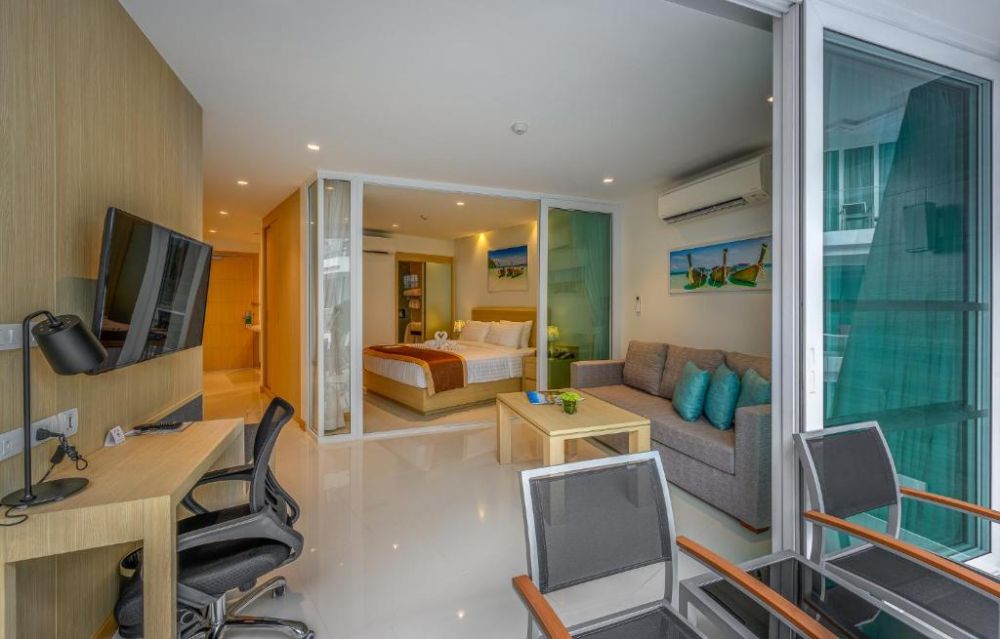1 Bedroom Suite, The Beachfront Hotel Phuket 4*