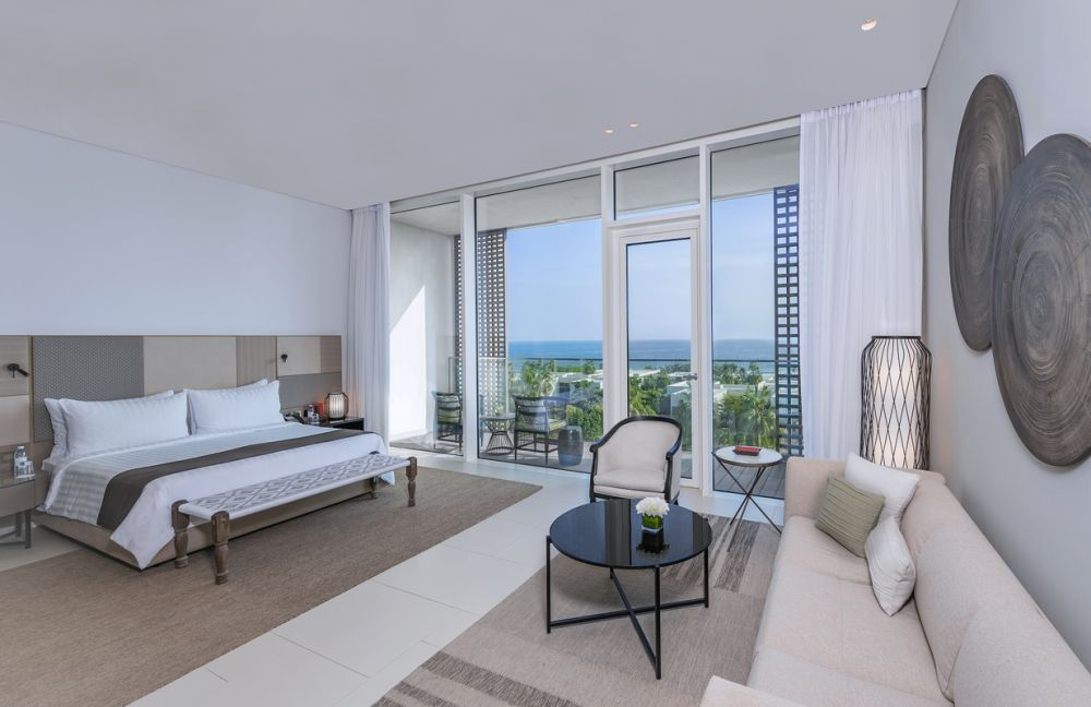 Deluxe Suite with Private Terrace, The Oberoi Beach Resort, Al Zorah 5*