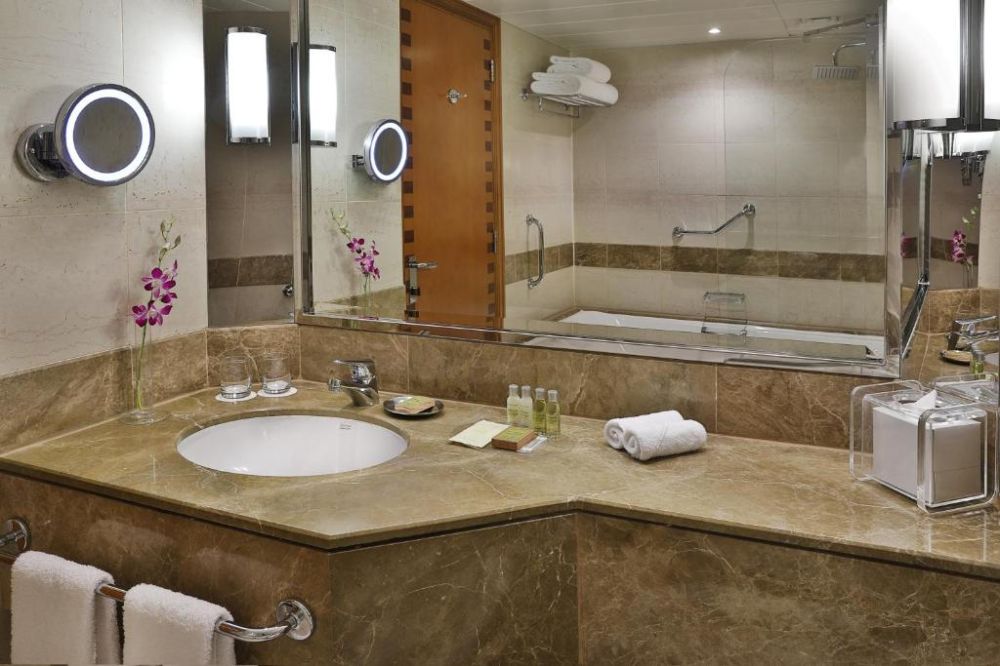 Executive Walk View/Sea View Room, Hilton Dubai Jumeirah Resort 5*