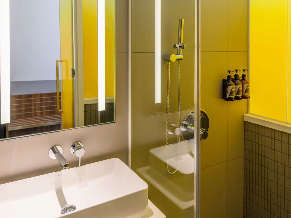 2 TWIN BEDS RIVER VIEW, Wink Icon Hotel Danang Riverside 5*