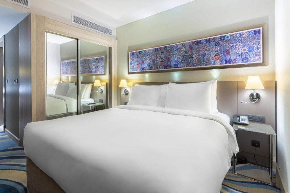 Standard Room, Radisson Blu Hotel, Jeddah Corniche 5*