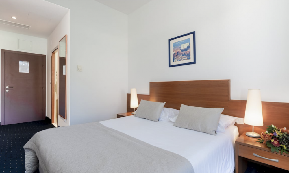 Standard Double or Twin Room Balcony Park/Sea Side, Vis Hotel 3*