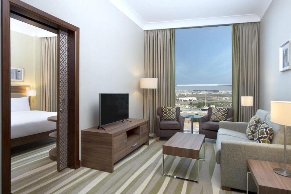 One Bedroom Suite, Hilton Garden Inn Dubai Al Muraqabat 4*