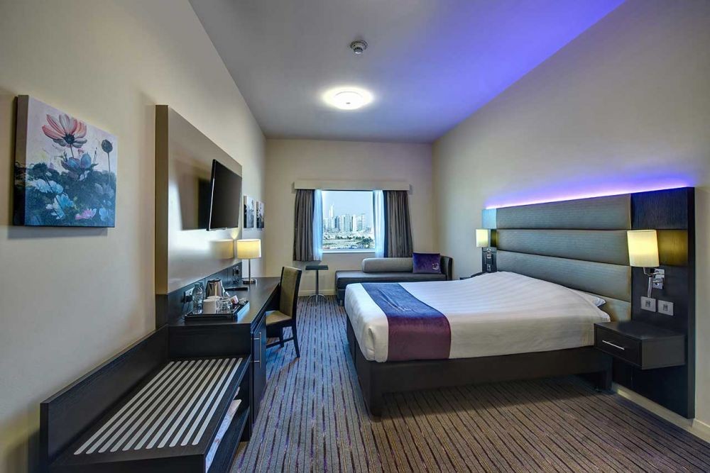 Standard Room, Premier Inn Dubai Ibn Battuta Mall 3*