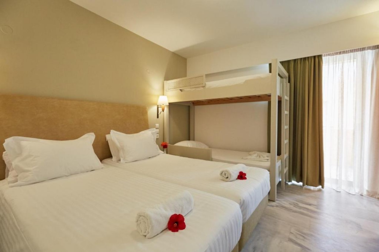 Family Open Plan Bunk-Bed, Santa Marina Beach Hotel Giannoulis 4*
