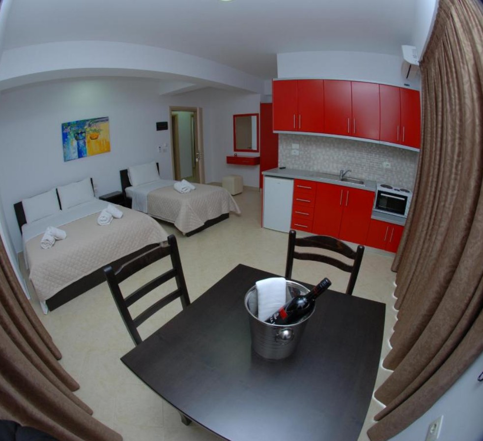 STD TRPL with mini-kitchen, Atlantis Ksamil Hotel & Apartments 3*