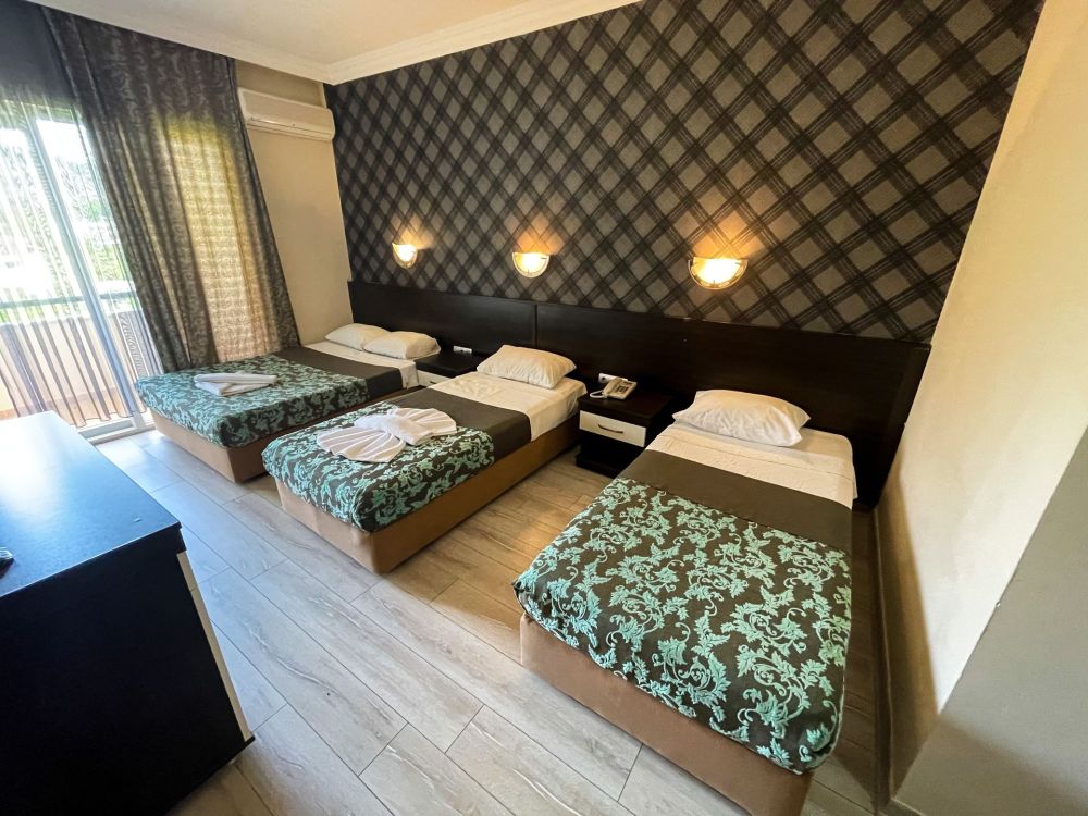 Standard Room, Castle Park Hotel 3*