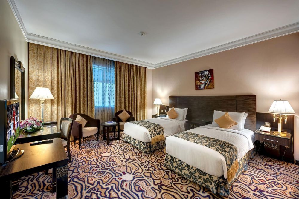 Standard, Sharjah Palace Hotel 4*