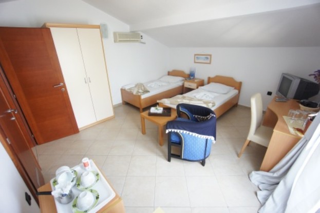 1-2 Bedroom Apartment SV, Tramontana (ex. Villa Jovo Mitrovic) 3*
