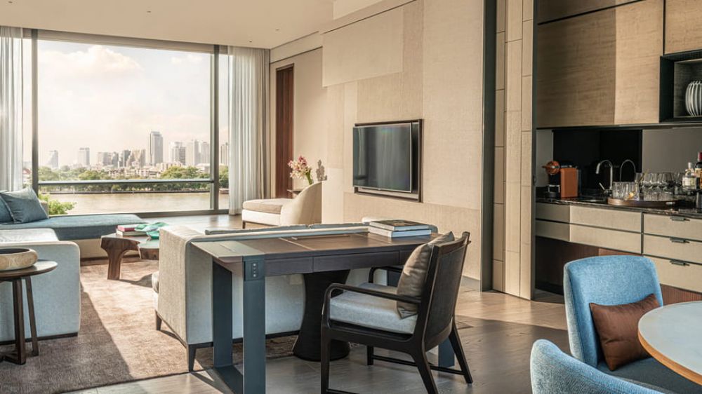 Deluxe River-View Two Bedroom Suite, Four Seasons Hotel Bangkok At Chao Phraya River 5*
