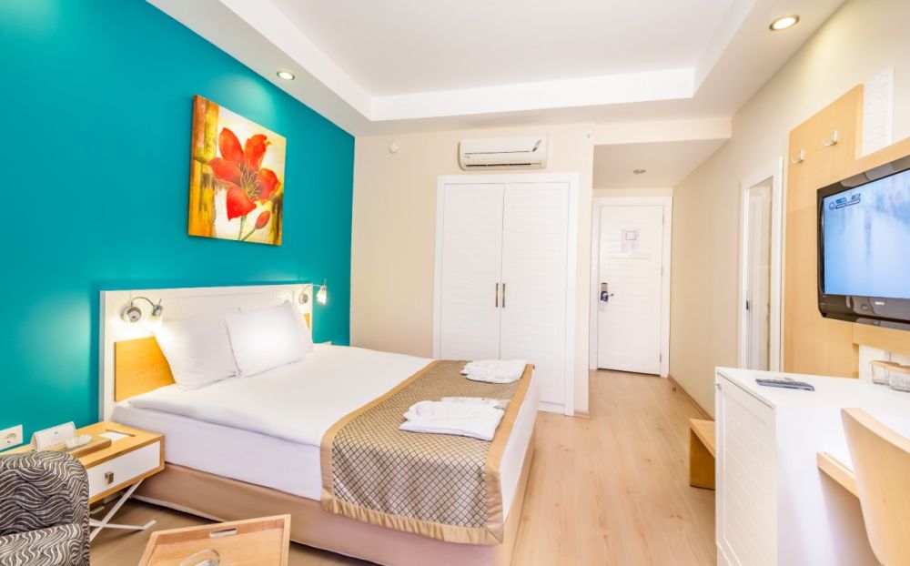 Standard Room Land View, Crystal Green Bay Resort & Spa 5*