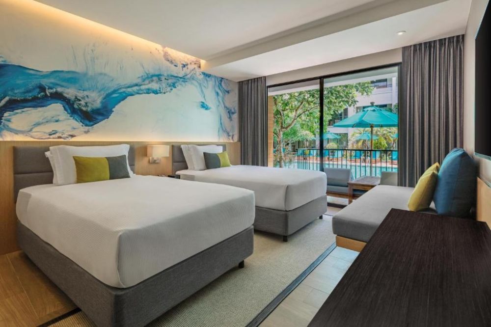 Premium Poolside Room, DoubleTree by Hilton Phuket Banthai Resort 4*