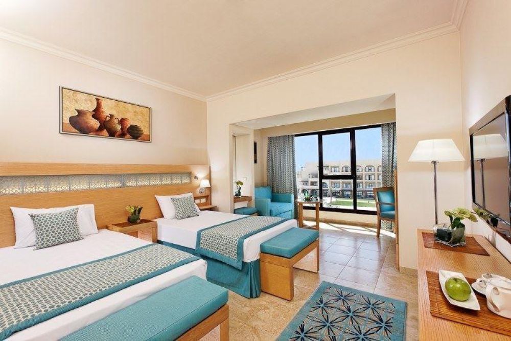 Deluxe Room, Movenpick Resort Soma Bay 5*