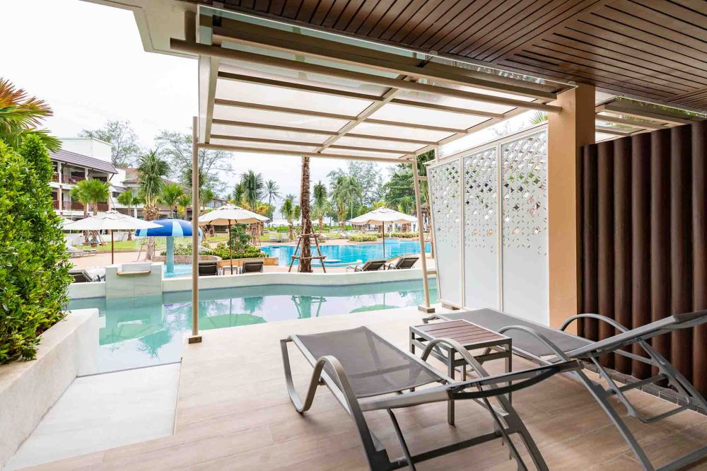 Pool Access, Kata Thani Phuket Beach Resort 5*