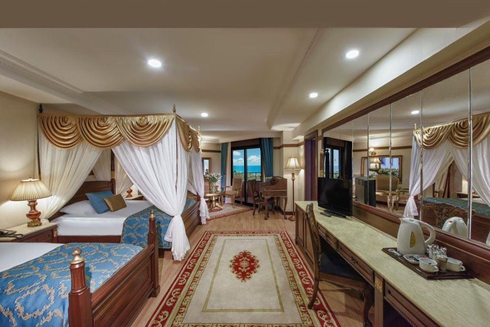 Junior Suite Room, Delphin Palace Hotel 5*