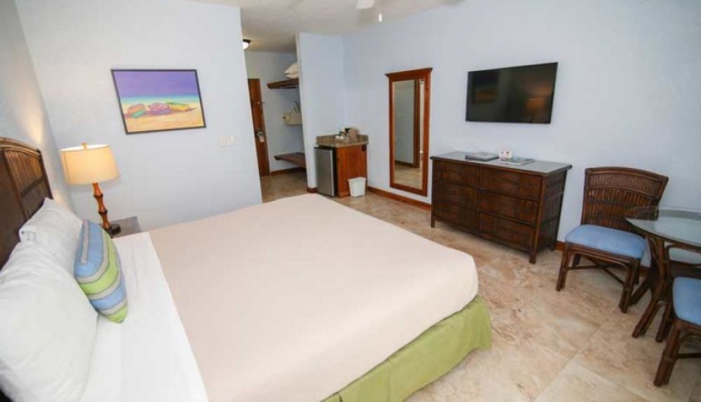 Deluxe Room, CocoLaPalm Seaside Resort 3*