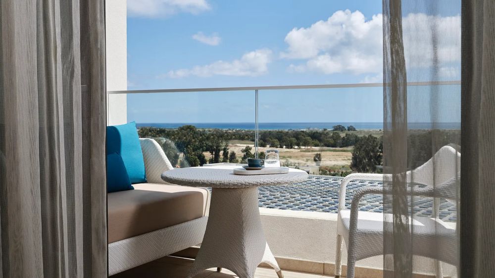Superior Twin Room, City of Dreams Mediterranean 5*
