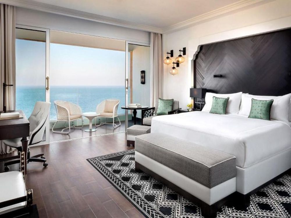 One Bedroom Suite, Fairmont Fujairah Beach Resort 5*