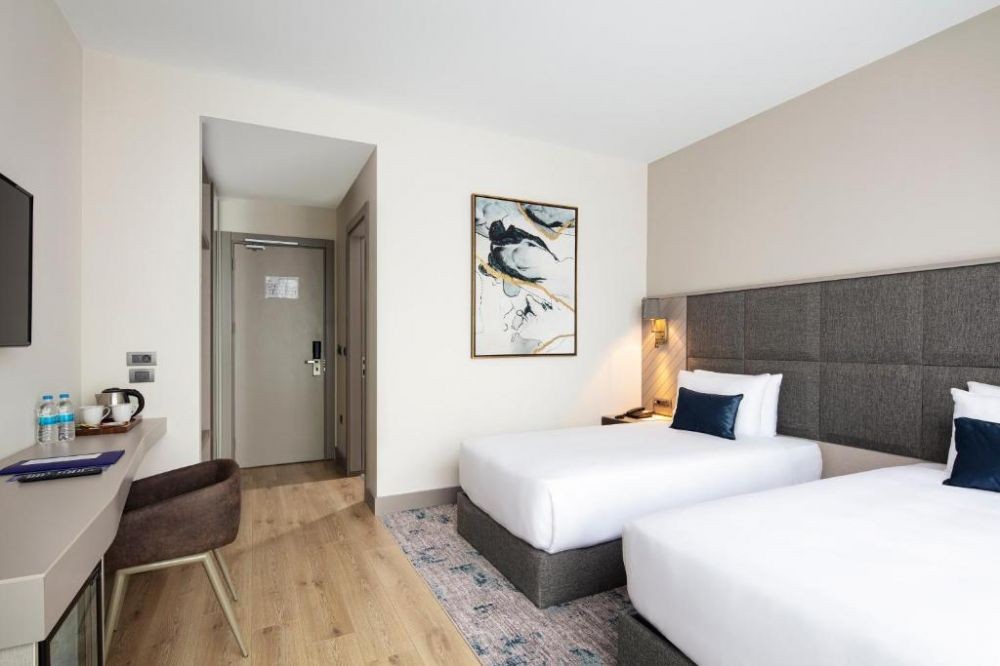 Superior Room, Delta Hotels Marriott Istanbul Halic 5*