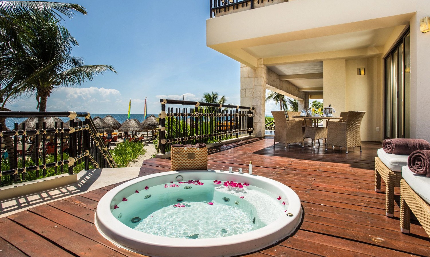 Preferred Club Ocean Front Presidential Suite, Dreams Riviera Cancun Resort & Spa 4*