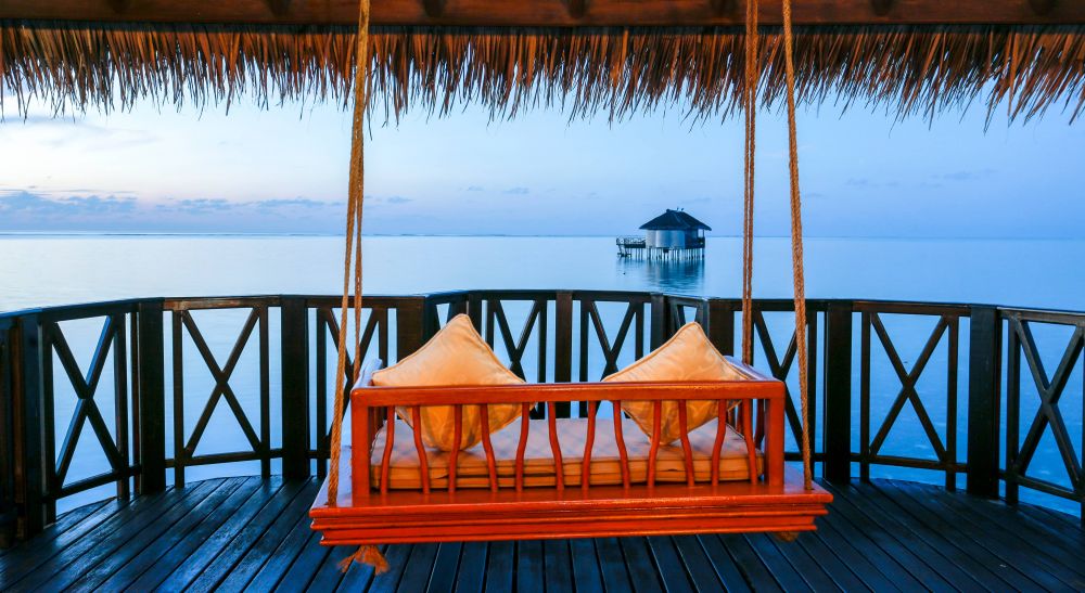Lagoon Suite, Medhufushi Island Resort 4*