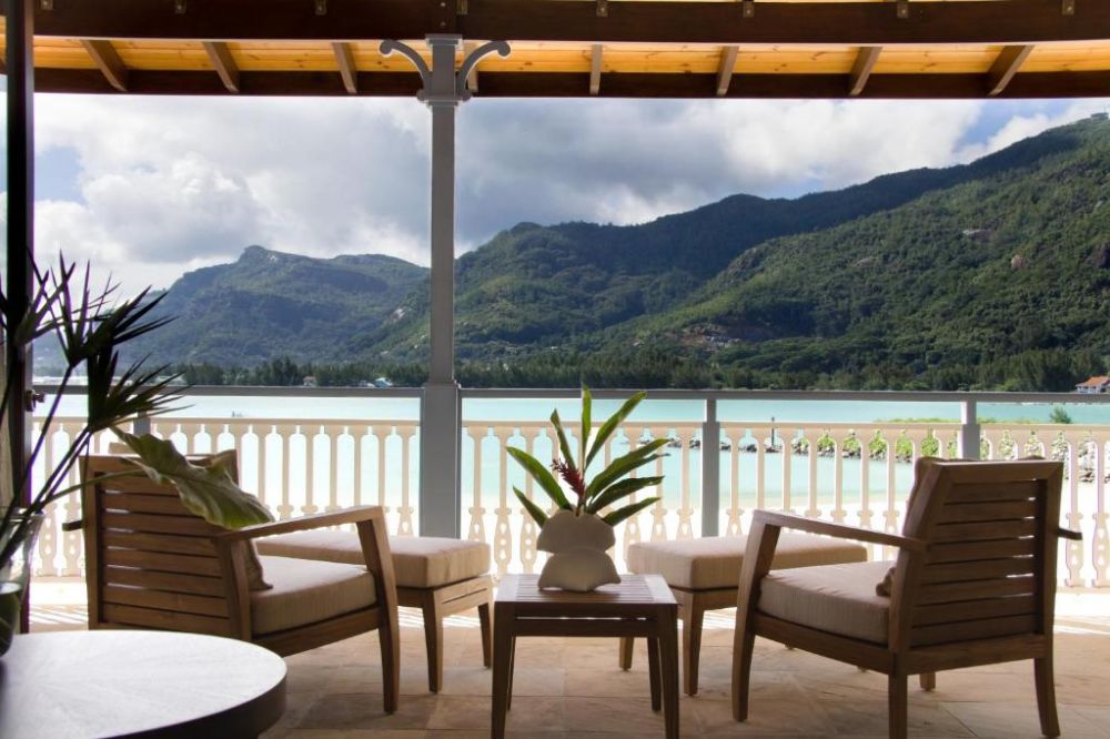 4/5 Bedroom Villa + Swimming Pool, Eden Island Luxury Accommodation 4*