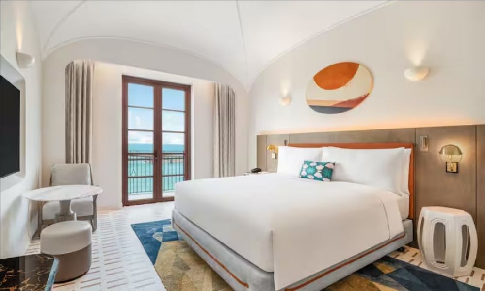 Balcone Room/ Balcone Ocean View, La Festa Phu Quoc, Curio Collection By Hilton 5*