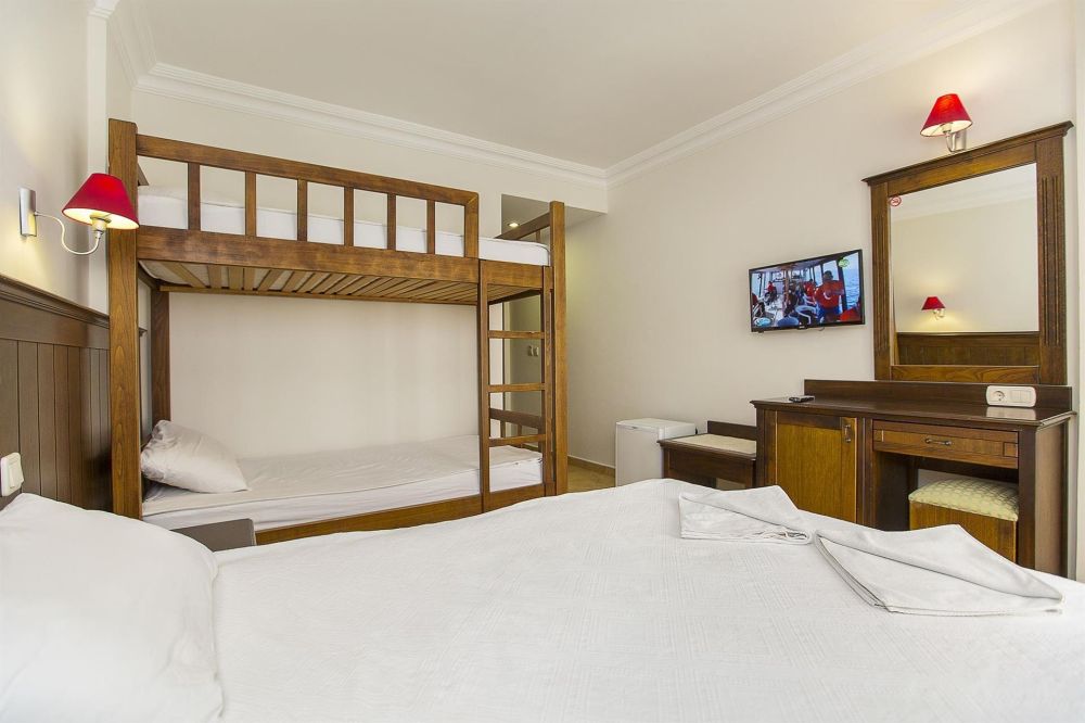 Family Room With Bunk Bed, Oz Side Hotel 4*
