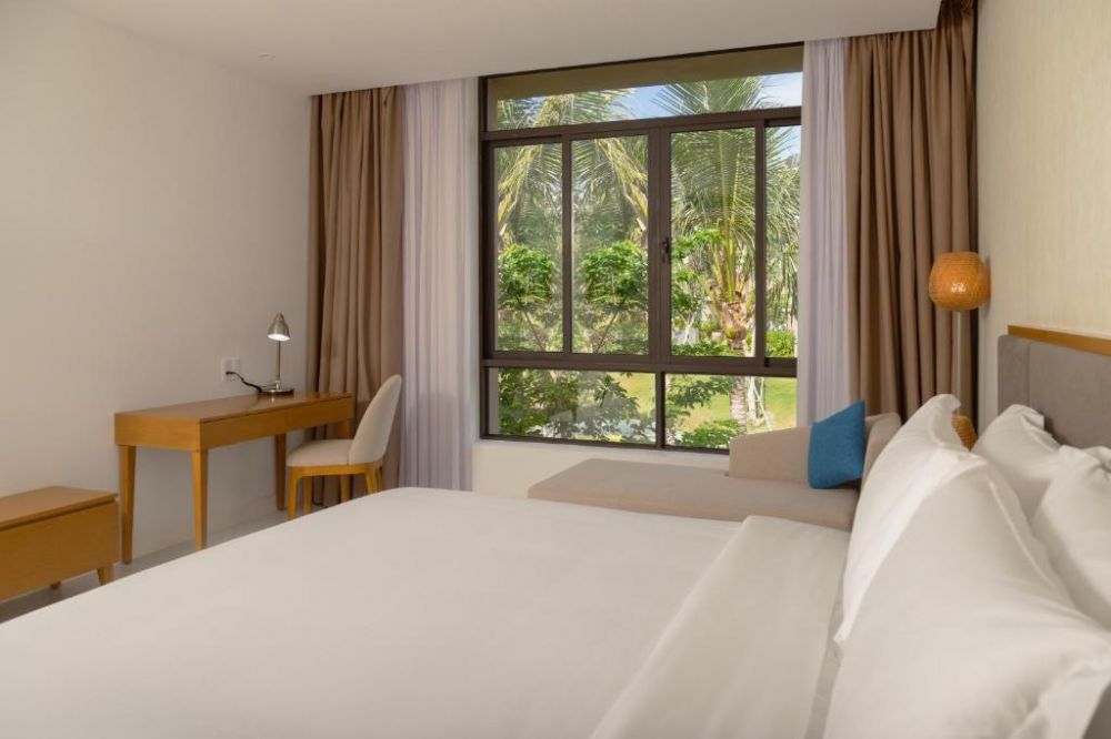 3 оr 4 Bedroom Premier Pool Villa Garden View, Wyndham Garden Cam Ranh Resort 5*