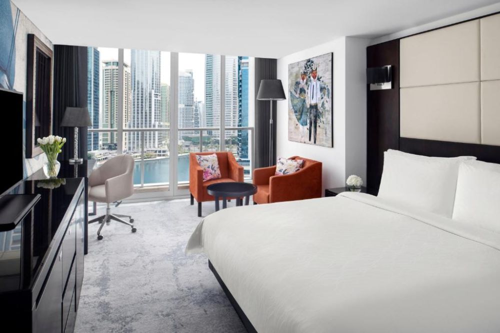 Superior Room, Movenpick Hotel Jumeirah Lakes Towers 5*