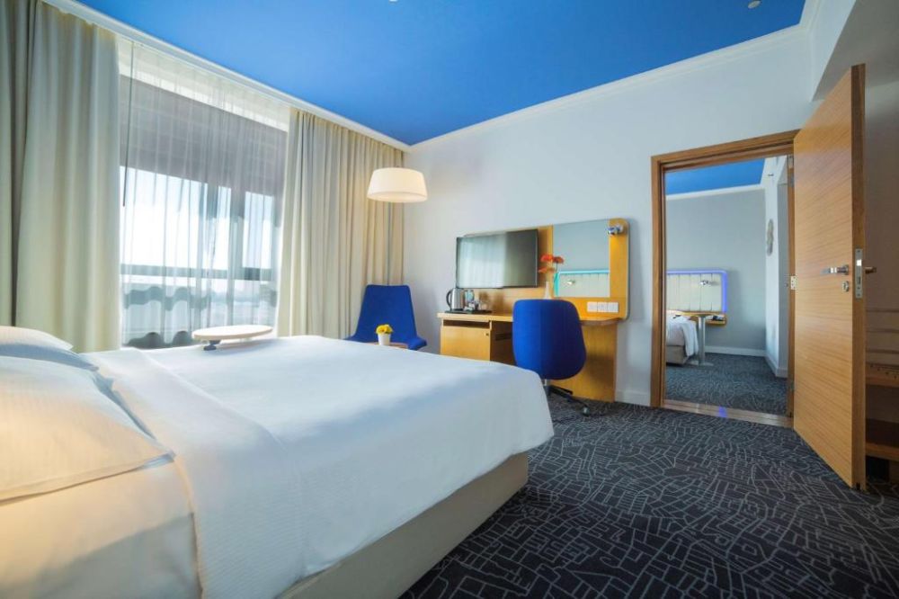 Standard Room PV/ SV/ GV, Park Inn by Radisson Abu Dhabi Yas Island 3*