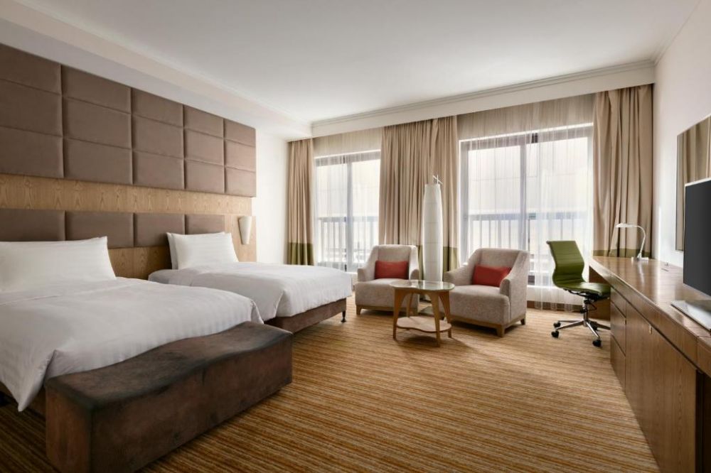 Deluxe Room, Traders Hotel Qaryat Al Beri 4*