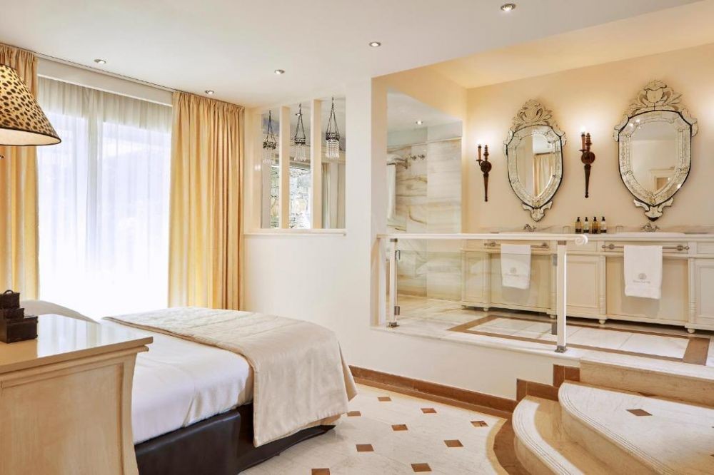 Deluxe Senior Suite One Bedroom, Elounda Gulf Villas & Suites 5*
