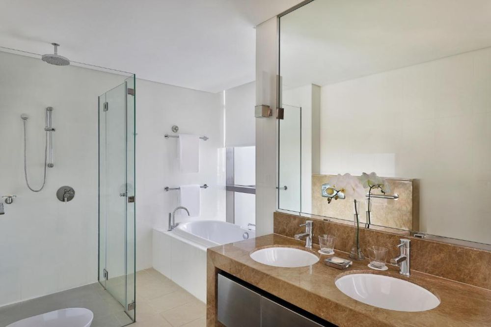 One Bedroom Suite with Sea View, Conrad Abu Dhabi Etihad Towers 5*