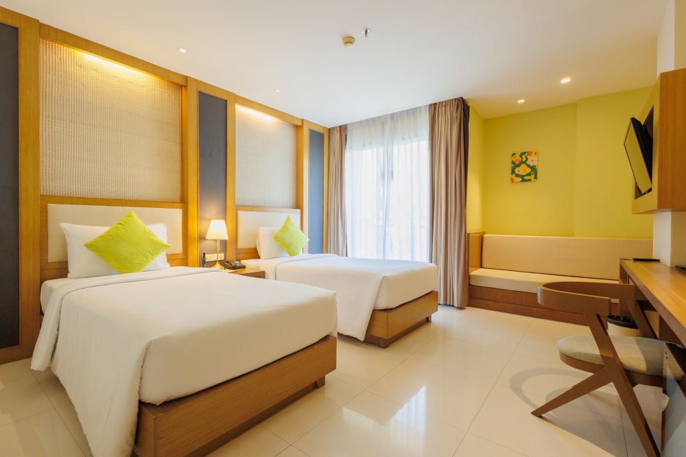 Deluxe City View Room, Ashlee Plaza Patong Hotel & Spa 3+