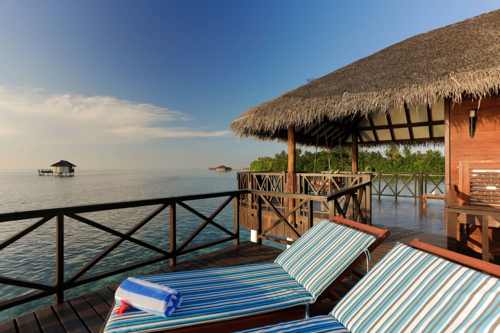 Lagoon Suite, Medhufushi Island Resort 4*
